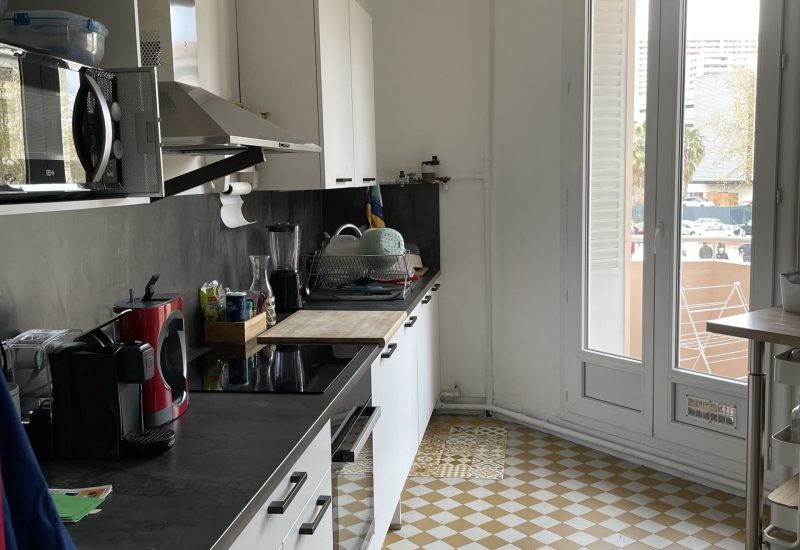 1759917885824_cuisine appart toulon (2).JPG